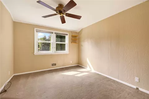 Bedroom - 105 Pine Tree Ln, Irondequoit, NY 14617 photo 3 of 3
