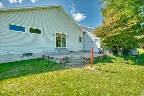 Exterior - 286 Phillips Rd, Webster, NY 14580 photo 7 of 10