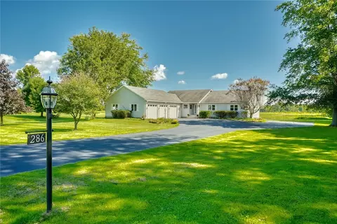 Exterior - 286 Phillips Rd, Webster, NY 14580 photo 4 of 10