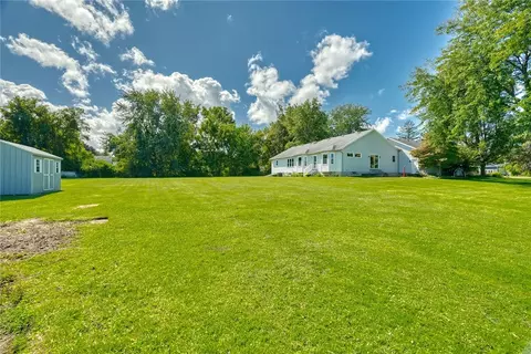 Exterior - 286 Phillips Rd, Webster, NY 14580 photo 3 of 10