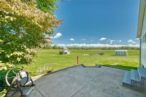 Exterior - 286 Phillips Rd, Webster, NY 14580 photo 8 of 10