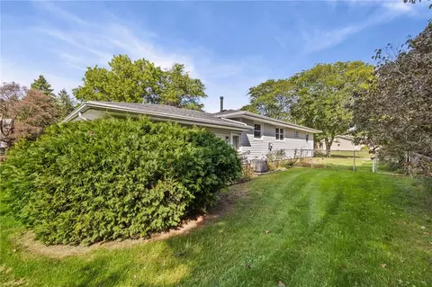Exterior - 135 Dierdre Dr, Irondequoit, NY 14617 photo 4 of 5
