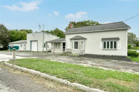9235 W Ridge Rd, Brockport, NY 14420
