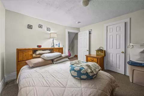 Bedroom - 35 Malling Dr, Rochester, NY 14621 photo 7 of 9