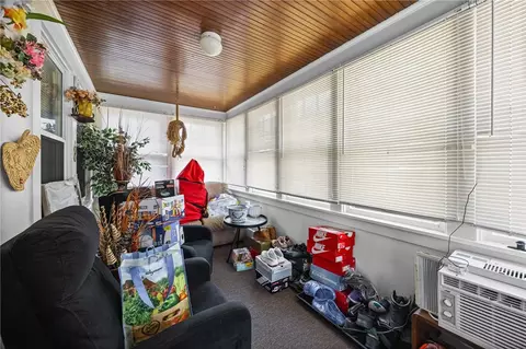 Exterior - 35 Malling Dr, Rochester, NY 14621 photo 3 of 5
