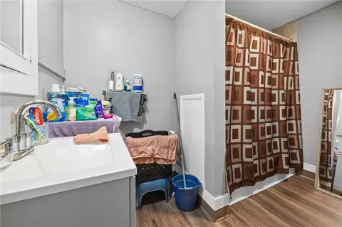 Bath - 35 Malling Dr, Rochester, NY 14621 photo 1 of 1