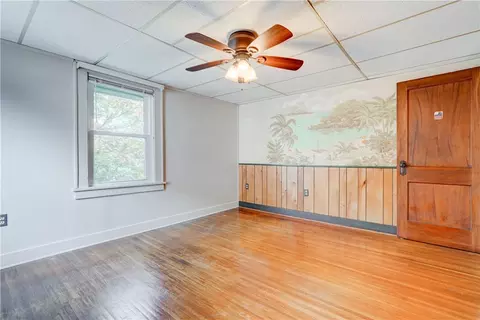 Bedroom - 151 Hurstbourne Rd, Irondequoit, NY 14609 photo 5 of 12
