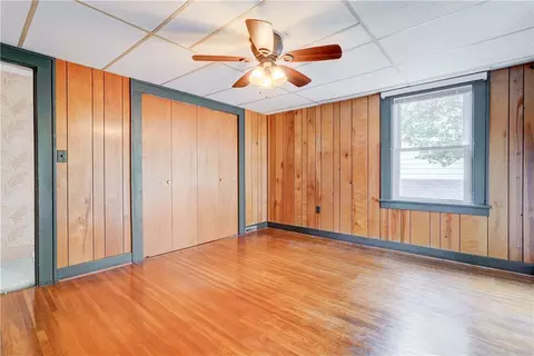 Bedroom - 151 Hurstbourne Rd, Irondequoit, NY 14609 photo 4 of 12