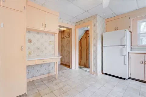 Kitchen - 151 Hurstbourne Rd, Irondequoit, NY 14609 photo 3 of 4