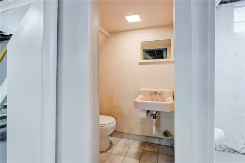 Bath - 151 Hurstbourne Rd, Irondequoit, NY 14609 photo 3 of 3