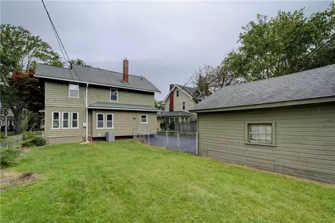 Exterior - 151 Hurstbourne Rd, Irondequoit, NY 14609 photo 4 of 5