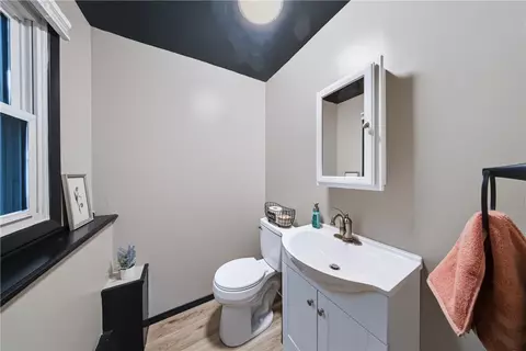 Bath - 947 Copperkettle Rd, Webster, NY 14580 photo 1 of 4