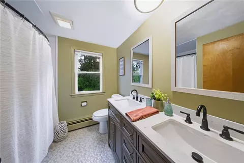 Bath - 947 Copperkettle Rd, Webster, NY 14580 photo 2 of 4