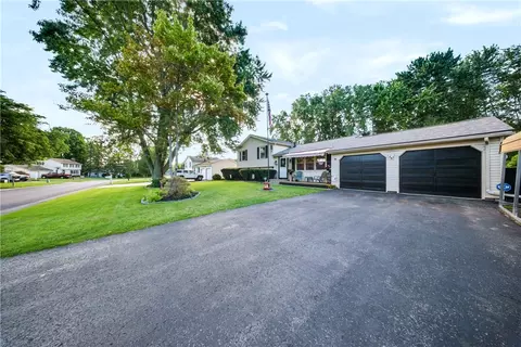 Other - 947 Copperkettle Rd, Webster, NY 14580 photo 2 of 8