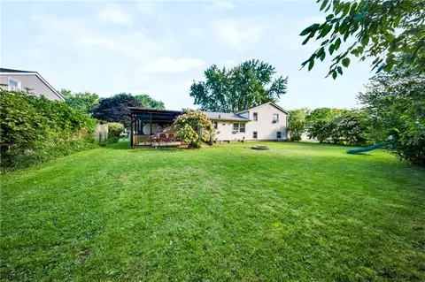 Exterior - 947 Copperkettle Rd, Webster, NY 14580 photo 8 of 8