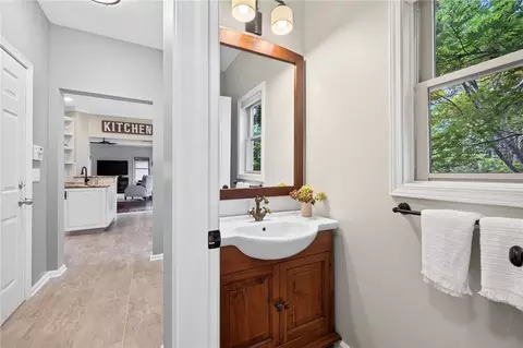 Entry Way - Undisclosed, Irondequoit, NY 14617 photo 2 of 7