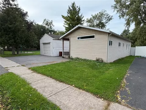 87 Lyman St, Sweden, NY 14420