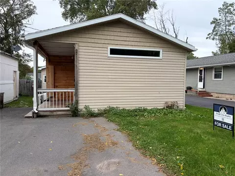 87 Lyman St, Sweden, NY 14420