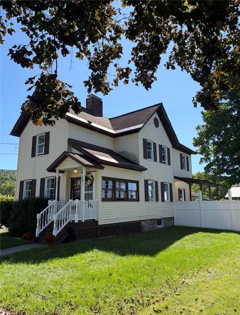 36 Maydole St, Norwich, NY 13815