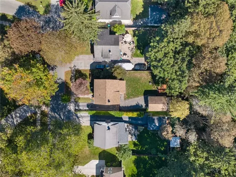 View/Area - 235 Wildmere Rd, Irondequoit, NY 14617 photo 4 of 6