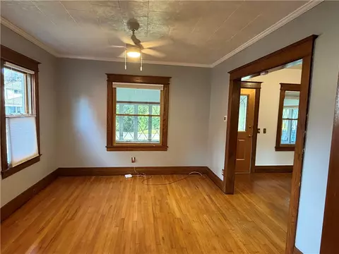 Living - 247 Point Pleasant Rd, Irondequoit, NY 14622 photo 2 of 5