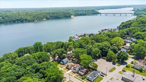 View/Area - 247 Point Pleasant Rd, Irondequoit, NY 14622 photo 2 of 3