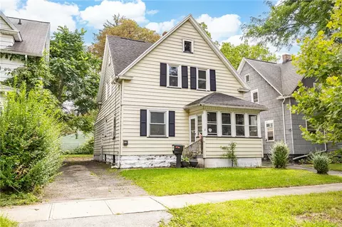 43 Farragut St, Rochester, NY 14611