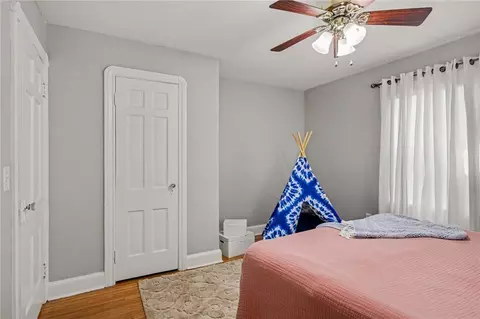 Bedroom - 4 Chimayo Rd, Irondequoit, NY 14617 photo 4 of 6