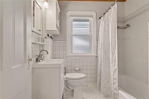 Bath - 4 Chimayo Rd, Irondequoit, NY 14617 photo 1 of 1