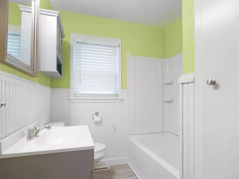 Bath - 7 N Canal St, Lyons, NY 14489 photo 2 of 3