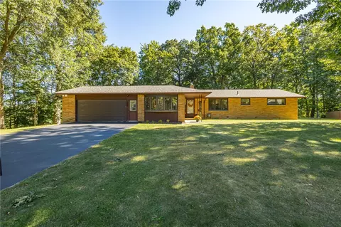 Exterior - 546 Crest Cir, Webster, NY 14580 photo 2 of 15