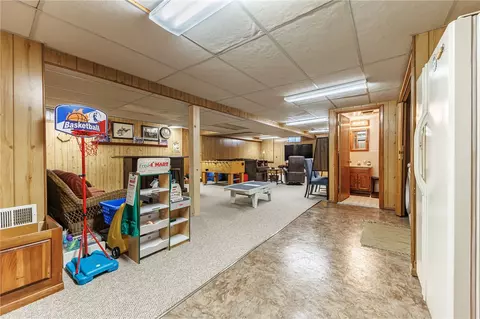 Entry Way - 546 Crest Cir, Webster, NY 14580 photo 3 of 3