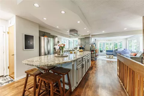 Kitchen - 546 Crest Cir, Webster, NY 14580 photo 2 of 6