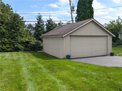 Exterior - 34 Lafayette Rd, Irondequoit, NY 14609 photo 2 of 3