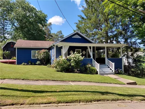 176 Early St, Wellsville, NY 14895