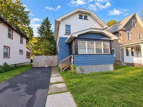 12 Willow St, Rochester, NY 14606