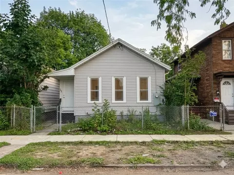 25 Lorenzo St, Rochester, NY 14611
