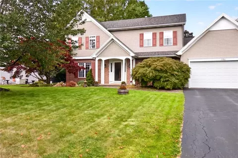 186 Paula Red Ln, Greece, NY 14626