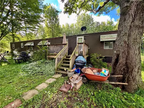 7601 Reeds Corners Rd, Sparta, NY 14437
