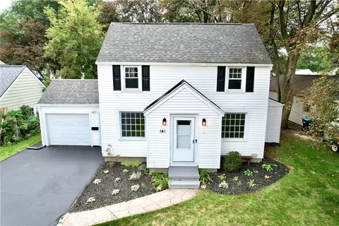 141 Maiden Ln, Greece, NY 14616