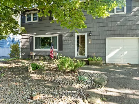102 Harding Ave, Salina, NY 13088