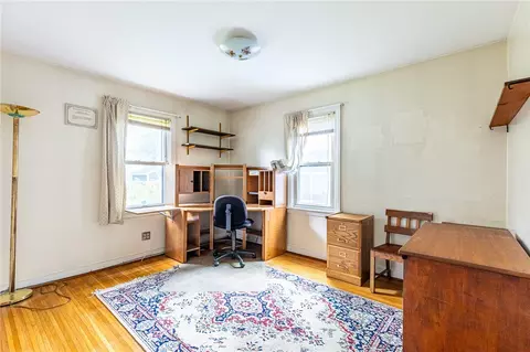 Bedroom - 909 Whitlock Rd, Irondequoit, NY 14609 photo 3 of 7