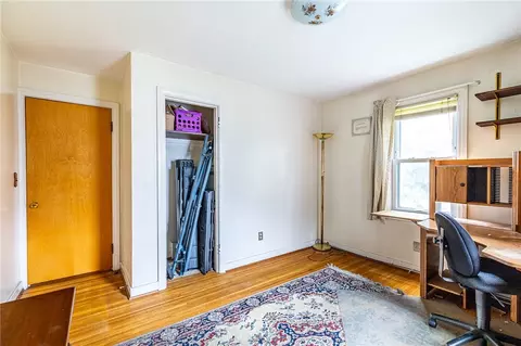 Bedroom - 909 Whitlock Rd, Irondequoit, NY 14609 photo 4 of 7