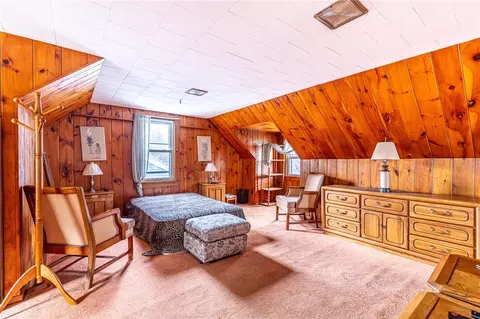 Bedroom - 909 Whitlock Rd, Irondequoit, NY 14609 photo 7 of 7