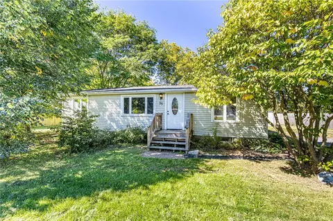 35 Elm St, Bloomfield, NY 14469