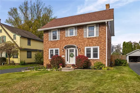 Exterior - 68 Thornton Rd, Irondequoit, NY 14617 photo 13 of 14