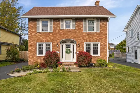 Exterior - 68 Thornton Rd, Irondequoit, NY 14617 photo 10 of 14