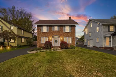 Exterior - 68 Thornton Rd, Irondequoit, NY 14617 photo 14 of 14