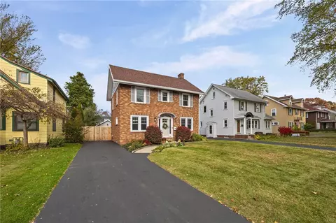 Exterior - 68 Thornton Rd, Irondequoit, NY 14617 photo 12 of 14