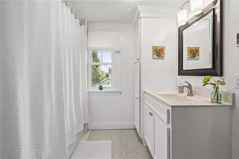 Bath - 68 Thornton Rd, Irondequoit, NY 14617 photo 3 of 3